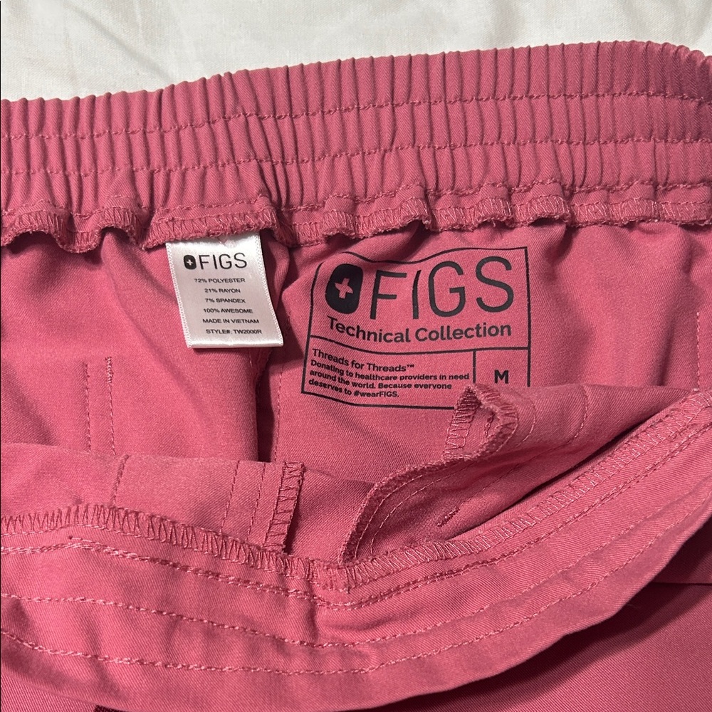 Figs Rose Scrub Top (small) and pants (medium) - Picture 5 of 7
